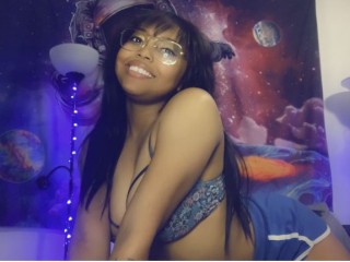 carmelloveskisses on Streamate