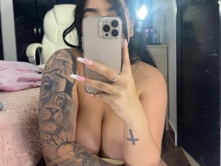 AntonnellaRusso's Cam show and profile