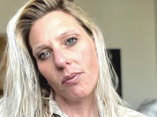 GlamazonXXX's Cam show and profile