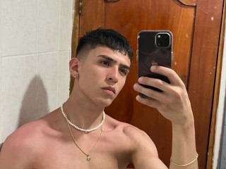 ANDREWJONESS