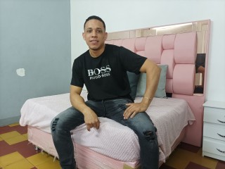 SantiagoChester