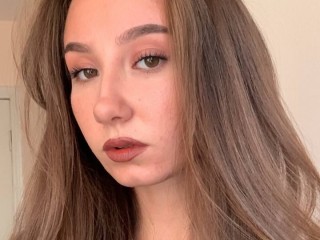 Aariiella's Cam show and profile