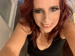 Chat with peachgodesss live now!