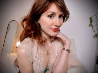 Chat with GoddessNinaPalmer live now!