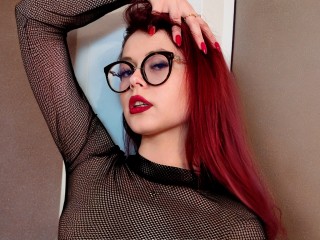 Chat with MiaLorence live now!