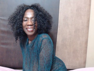 Picture of sexy camgirl model Afrogodess19