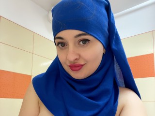 ANNALYAx on Streamate