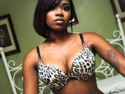 Naomi_Larie