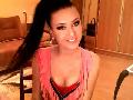 Leelle is live now!