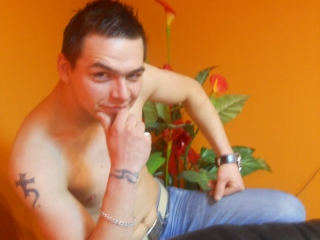 Picture of A00randytattoo Web Cam