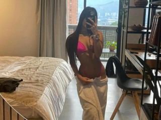 littlehannie Nude on Live Sex Cam Girl & Webcam Chat | Jerkmate