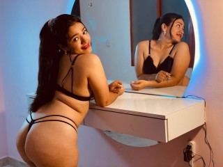 celinereys Nude on Live Sex Cam Girl & Webcam Chat | Jerkmate