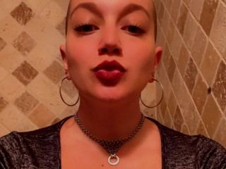 Caucasian Cams (10,000+ Nude Girls) Free Live Sex & Adult Chat ...