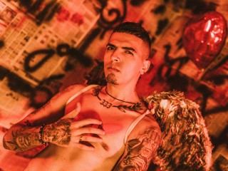 mikesantoos's profile picture – Girl on Jerkmate