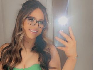 prettycassieuk from jerkmate