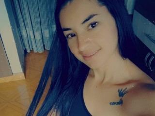 cinthiabravo98's profile picture – Girl on Jerkmate