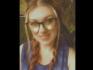 Nikki_Juggs in Free Chat Roulette and Live Sex Cam Girls - SlutRoulette