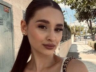 liza_browmbeauty from jerkmate