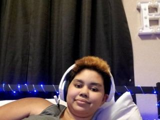 Camgirl is actually offline