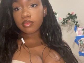 lucentbunnyy's profile picture – Girl on Jerkmate