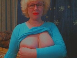 BlondSexyBomb