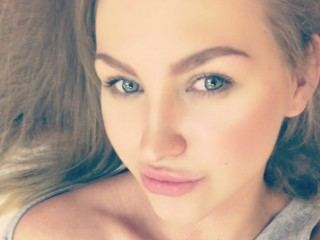 EmmieUKisses