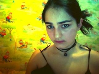 Holly_Levi