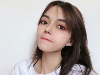 yungir webcam girl as a performer. Gallery photo 1.