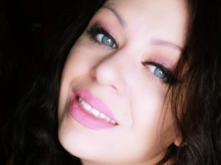 RoxxyFuller webcam girl as a performer. Gallery photo 1.