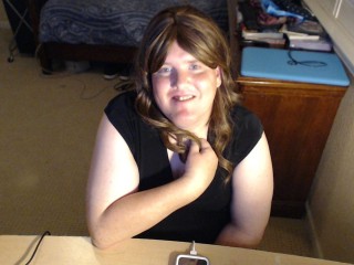 sapphiccinnamonginger webcam girl as a performer. Gallery photo 2.