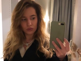 Laura_Si8 webcam girl as a performer. Gallery photo 1.