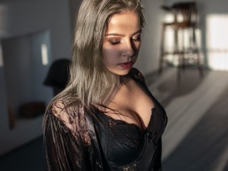 StasySweet18 webcam girl as a performer. Gallery photo 1.