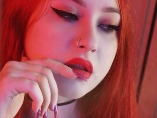 AlianaHilton webcam girl as a performer. Gallery photo 2.