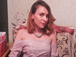 CamillaBet webcam girl as a performer. Gallery photo 1.