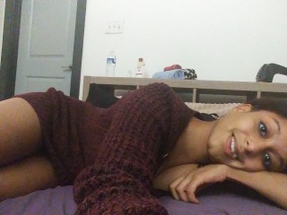 Tattedoll webcam girl as a performer. Gallery photo 1.