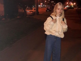 SophieBrooke webcam girl as a performer. Gallery photo 1.