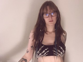 KayMCR webcam girl as a performer. Gallery photo 1.