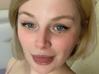 SexRet1 webcam girl as a performer. Gallery photo 2.