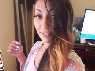 SweetSilence webcam girl as a performer. Gallery photo 1.