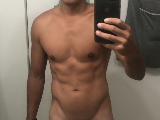 Indexed Webcam Grab of Sexypoolboy