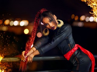 NiaJoones webcam girl as a performer. Gallery photo 1.