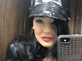 Merizza webcam girl as a performer. Gallery photo 2.