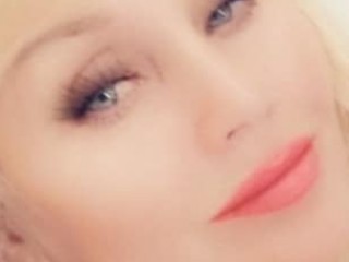 MatureAngel webcam girl as a performer. Gallery photo 1.