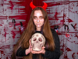 MirtaSaw webcam girl as a performer. Gallery photo 1.