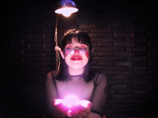 TifanyKlean webcam girl as a performer. Gallery photo 1.