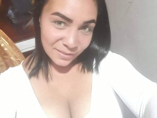 HANNAHH_MILL webcam girl as a performer. Gallery photo 1.