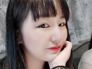 Dickzhi webcam girl as a performer. Gallery photo 2.