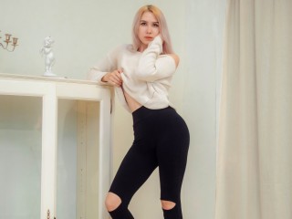 StellaPeach webcam girl as a performer. Gallery photo 1.