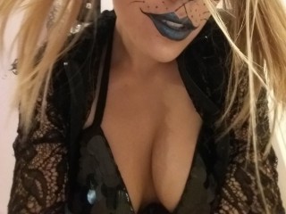 Bonitakixx webcam girl as a performer. Gallery photo 1.