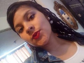 Scarlett_Clay